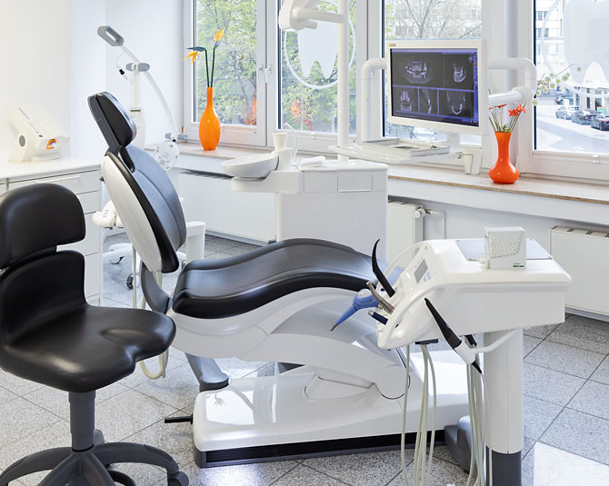 Hochmoderne Ausstattung der Zahnarztpraxis in Düsseldorf Zentrum Dentapark's